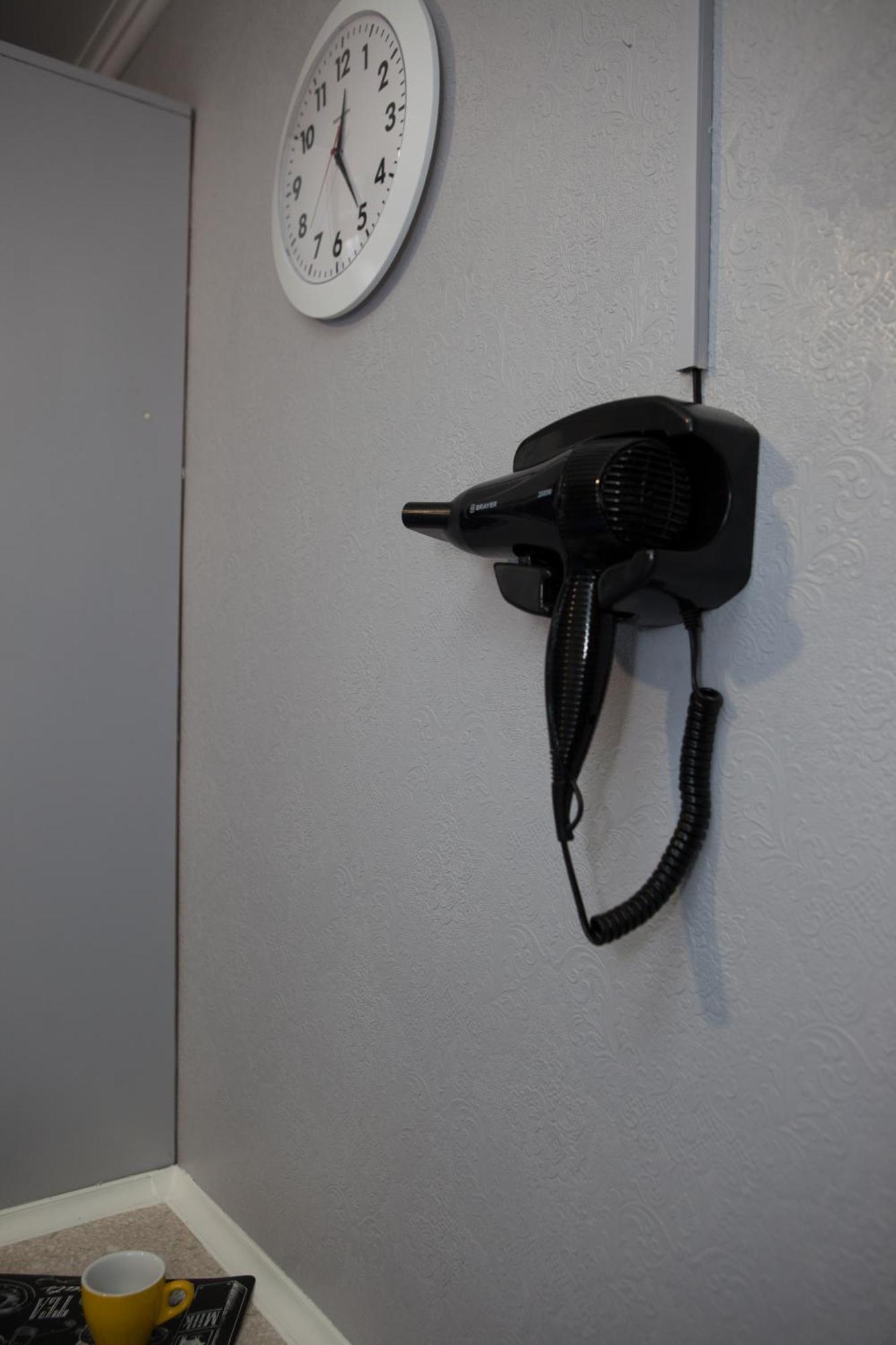 Almatyda На Басенова Apartment Phòng bức ảnh