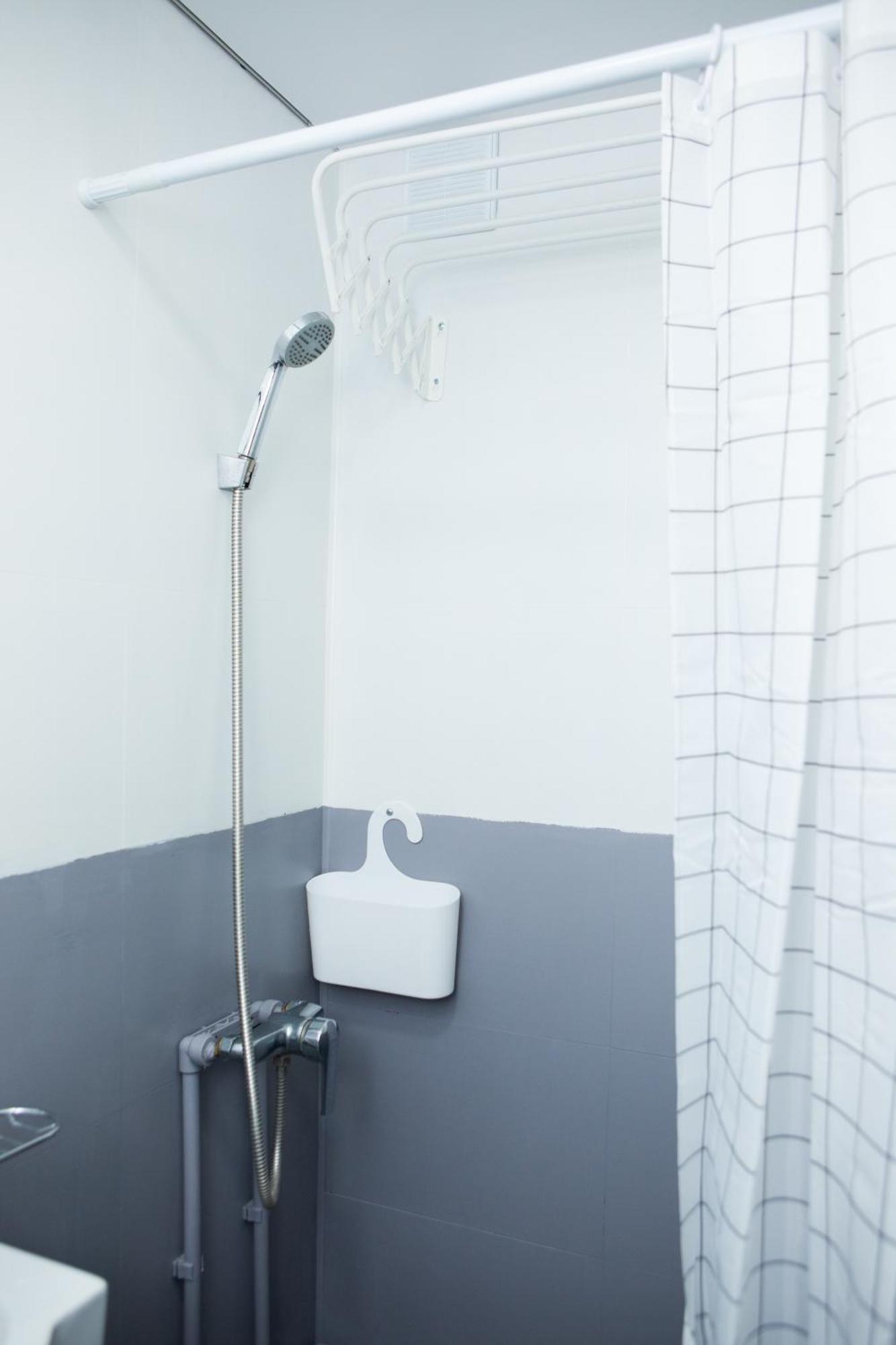 Almatyda На Басенова Apartment Phòng bức ảnh