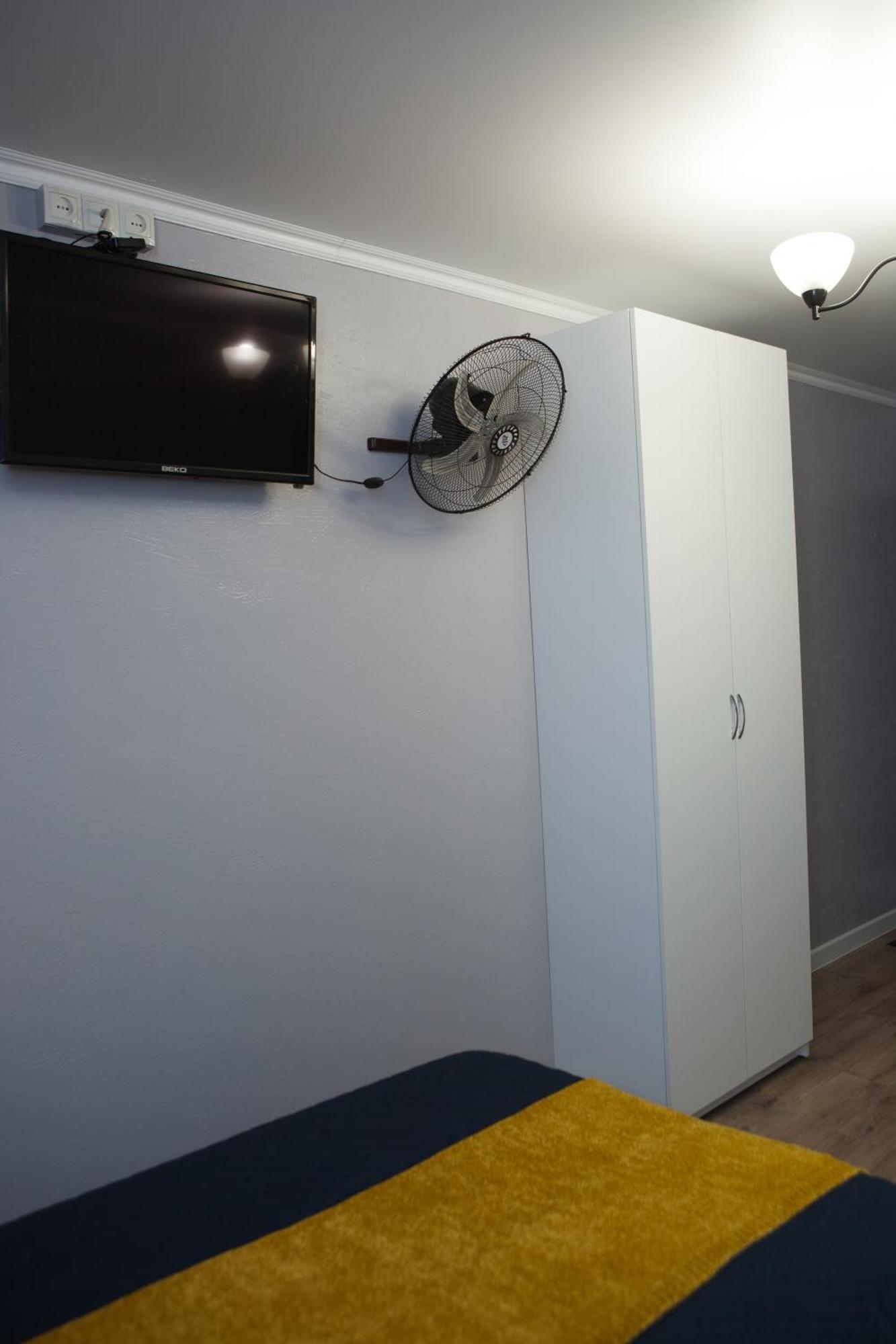 Almatyda На Басенова Apartment Phòng bức ảnh